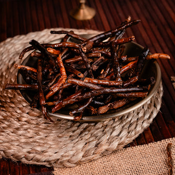 PAYARU VATHAL (SUN DRIED SNAKE BEANS / PAYARU KONDATTOM / THATTA PAYARU VATHAL)