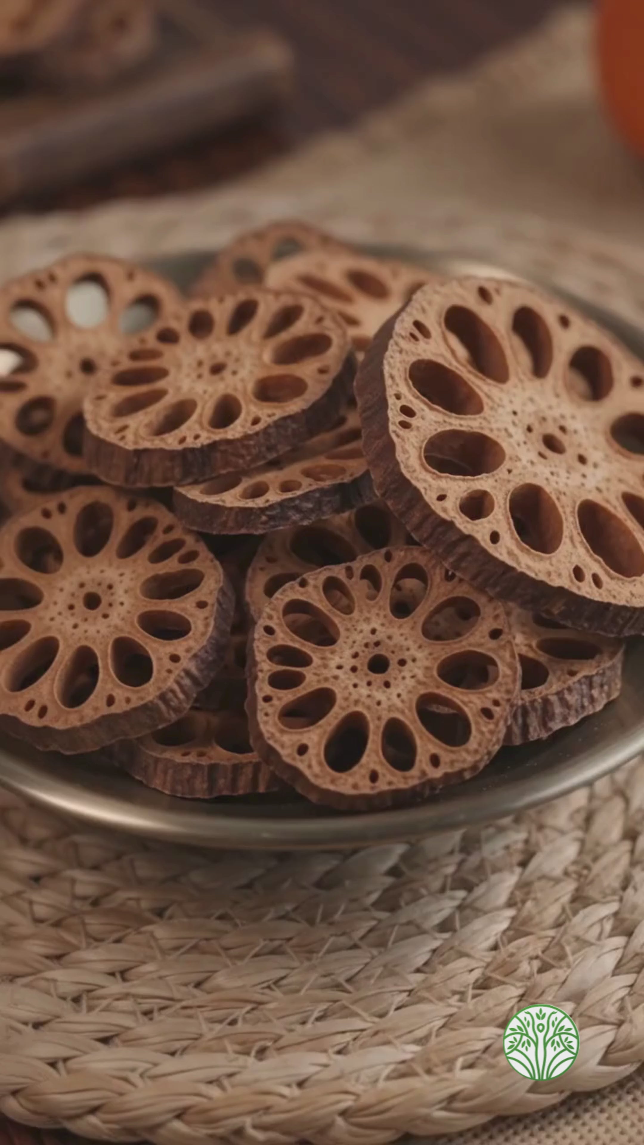 THAMARAKIZHANGU VATHAL (SUN-DRIED LOTUS STEM)